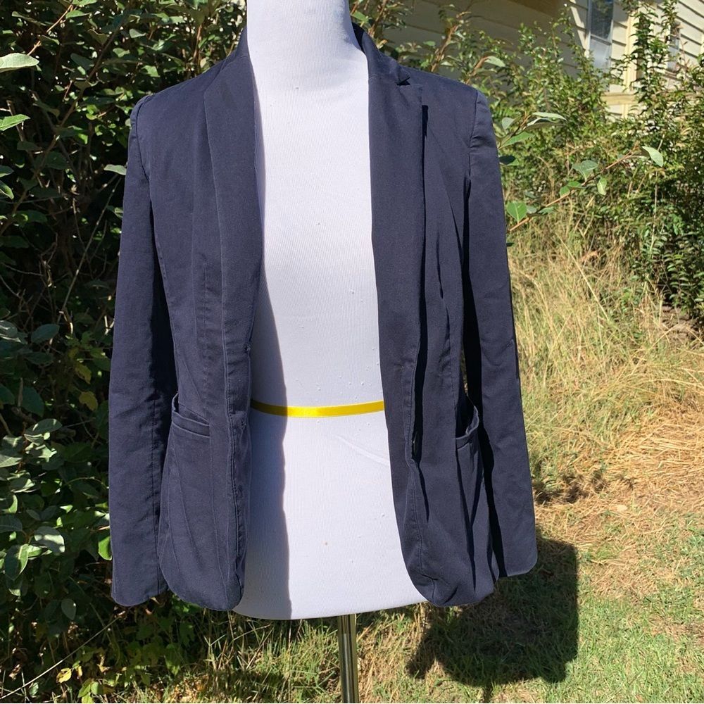 Ann Taylor Petite Navy Blue Blazer Size 0P Perfect for work or play!